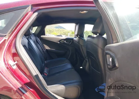 2015 Chrysler 200 S из США, поврежденный, VIN 1C3CCCBB9FN662678